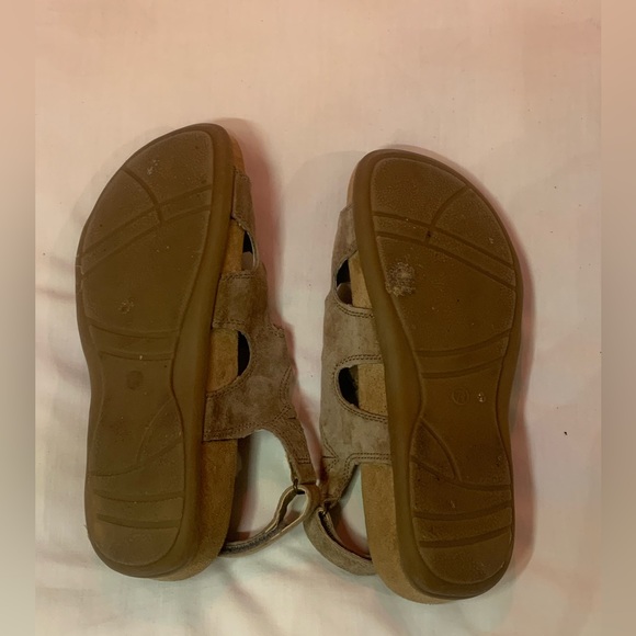 Suede sandal’s women’s size 7 1/2 - Picture 4 of 5